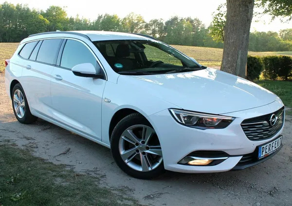 pomorskie Opel Insignia cena 49999 przebieg: 217000, rok produkcji 2017 z Radków